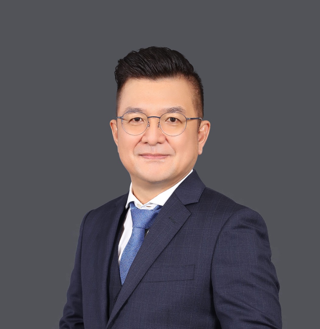 Prof Loo